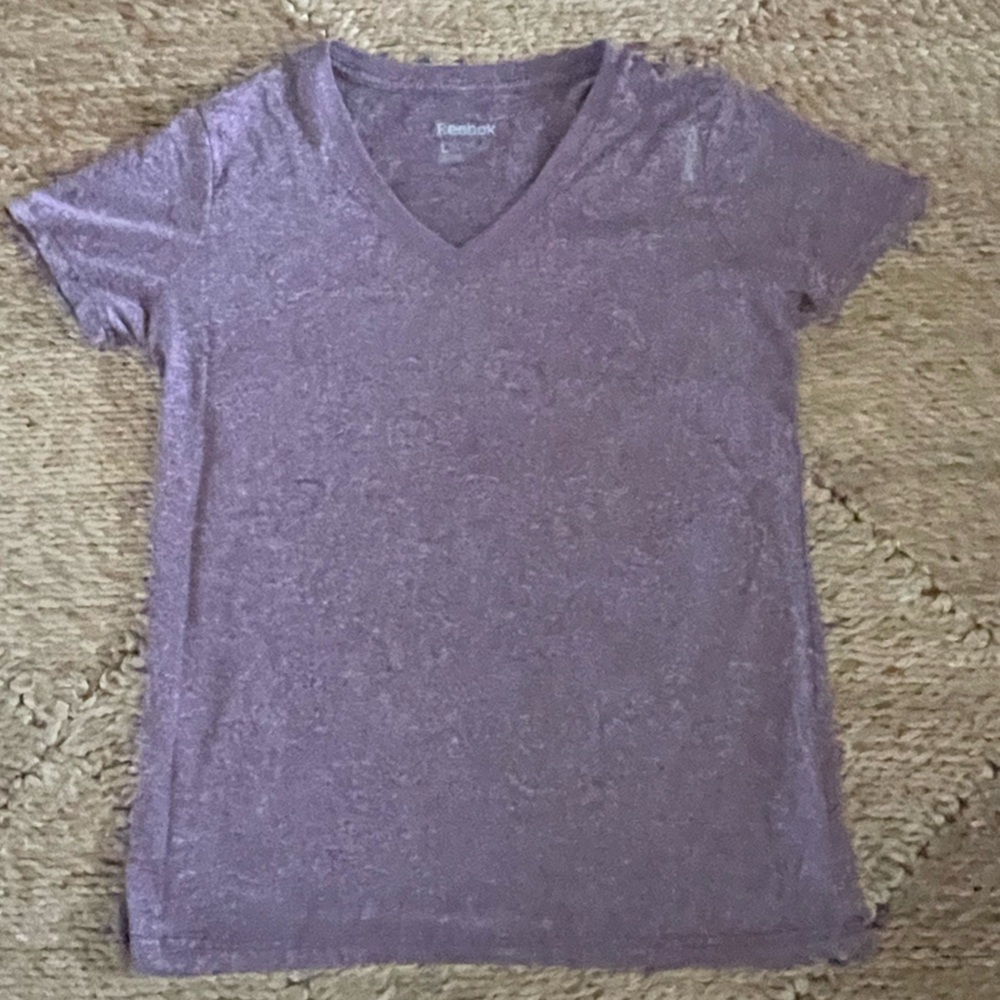 Reebok Women’s Solid Speed Wick  Lightweight V Neck T-Shirt